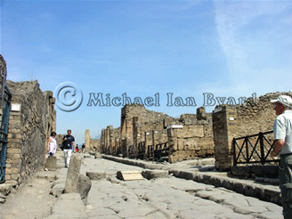 Pompei main street